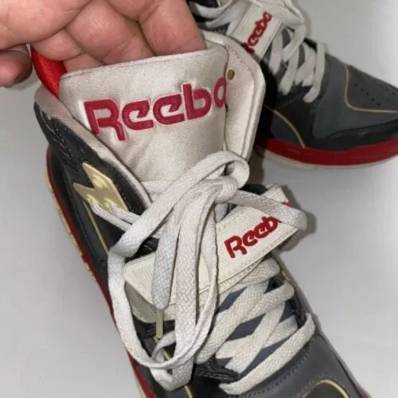 Reebok Commitment Mid RARE RETRO D Silver White Red Shark 8 Vintage
